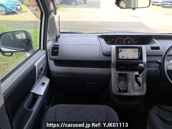 Used 2009 AT toyota noah ZRR75W Image[18]
