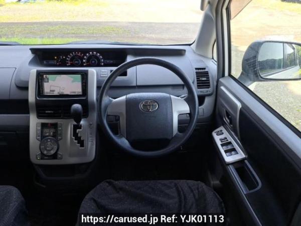 Used 2009 AT toyota noah ZRR75W Image[19]