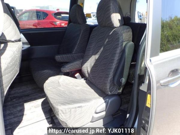 Used 2010 AT toyota noah ZRR75W Image[14]