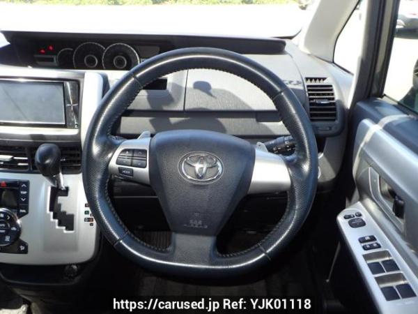 Used 2010 AT toyota noah ZRR75W Image[19]