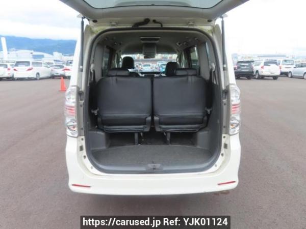 Used 2009 AT toyota voxy ZRR70W Image[8]