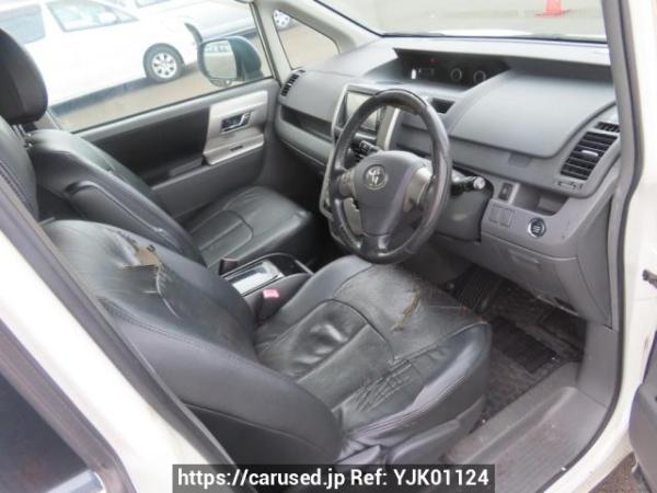 Used 2009 AT toyota voxy ZRR70W Image[13]