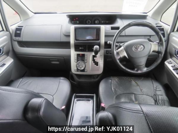 Used 2009 AT toyota voxy ZRR70W Image[23]