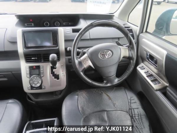 Used 2009 AT toyota voxy ZRR70W Image[25]