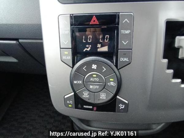 Used 2010 AT toyota voxy ZRR70W Image[22]