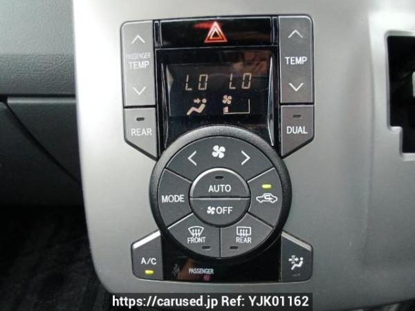 Used 2008 AT toyota noah ZRR70W Image[22]