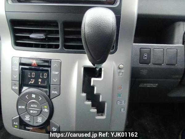 Used 2008 AT toyota noah ZRR70W Image[23]