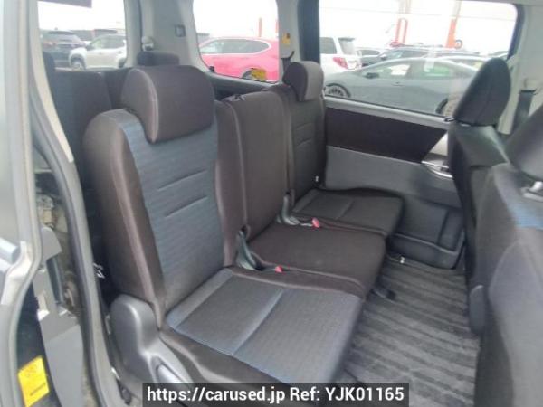 Used 2009 AT toyota voxy ZRR70W Image[13]
