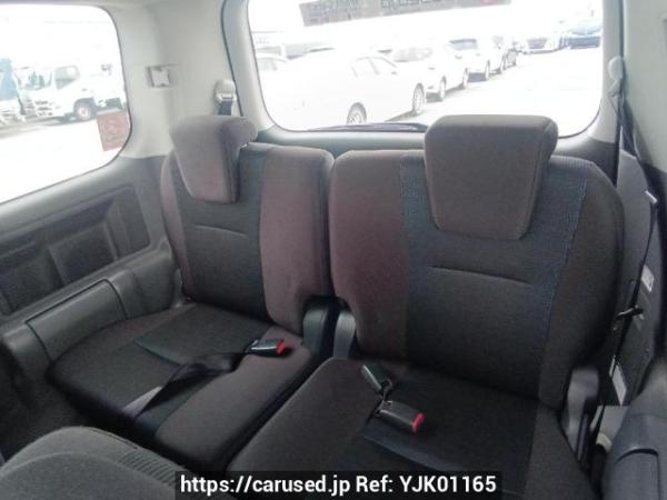 Used 2009 AT toyota voxy ZRR70W Image[16]