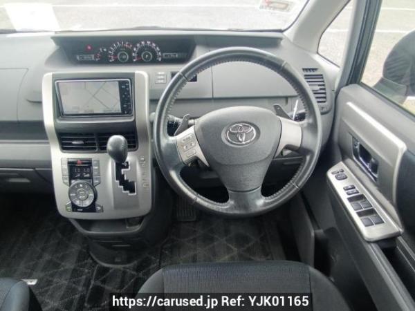 Used 2009 AT toyota voxy ZRR70W Image[20]