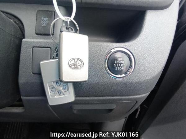 Used 2009 AT toyota voxy ZRR70W Image[26]