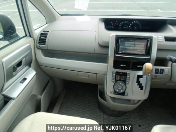 Used 2009 AT toyota noah ZRR70W Image[19]