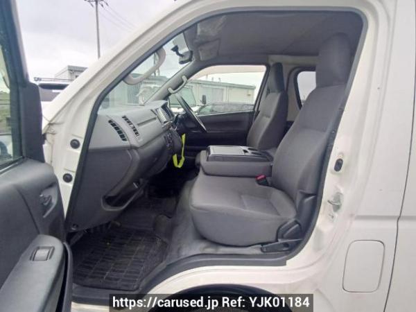 Used 2011 AT toyota regiusace-van KDH201V Image[14]