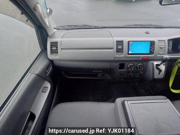 Used 2011 AT toyota regiusace-van KDH201V Image[18]