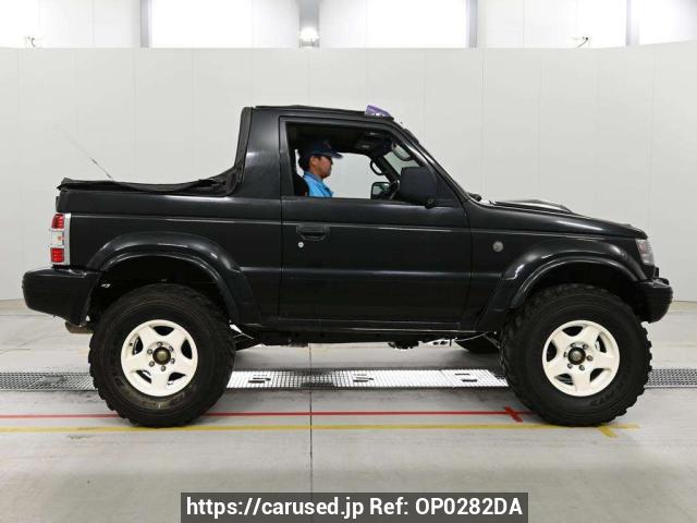 1998 Mitsubishi Pajero JDM car for sale — photo 3 of 3