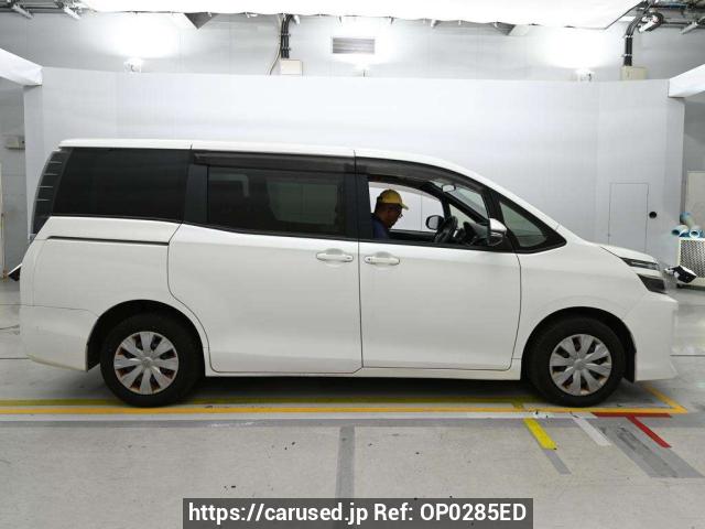 Buy Used 2017 Toyota Voxy ZRR80Gｶｲ (OP0285ED) - Carused.jp