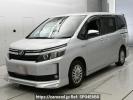 Toyota Voxy ZWR80G