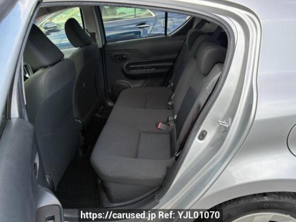 Used 2017 AT toyota aqua NHP10 Image[10]