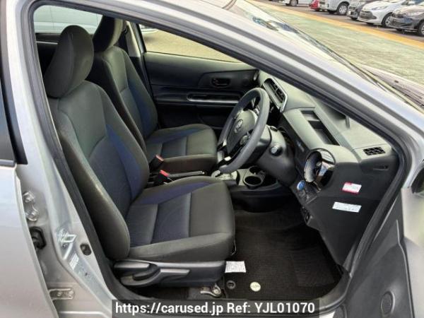 Used 2017 AT toyota aqua NHP10 Image[17]