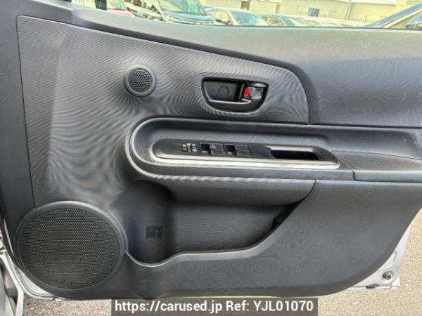 Used 2017 AT toyota aqua NHP10 Image[27]