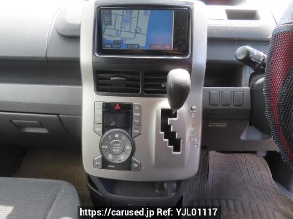 Used 2007 AT toyota voxy ZRR70G Image[24]