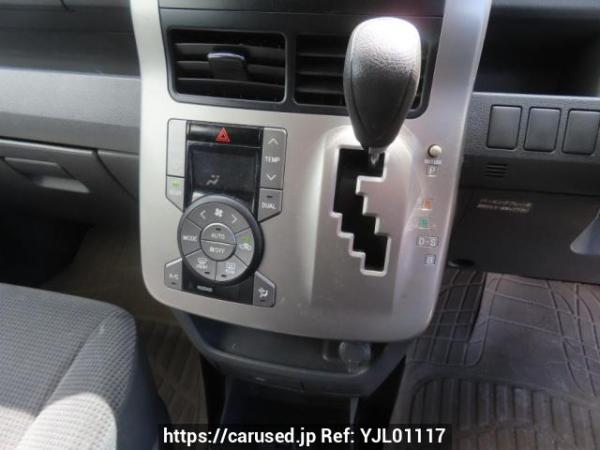 Used 2007 AT toyota voxy ZRR70G Image[26]