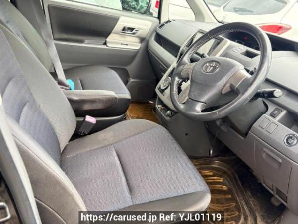 Used 2010 AT toyota voxy ZRR70W Image[7]