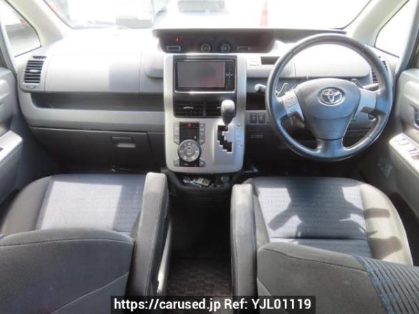 Used 2010 AT toyota voxy ZRR70W Image[23]