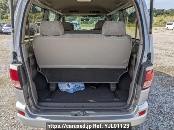 Used 2000 AT toyota regius-wagon RCH41W Image[6]