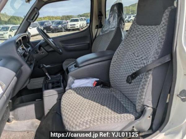 Used 2001 AT toyota hiace-wagon RZH111G Image[10]