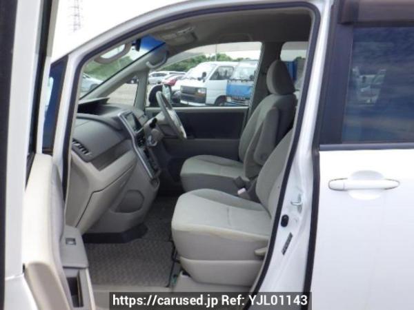Used 2008 AT toyota noah ZRR70G Image[12]