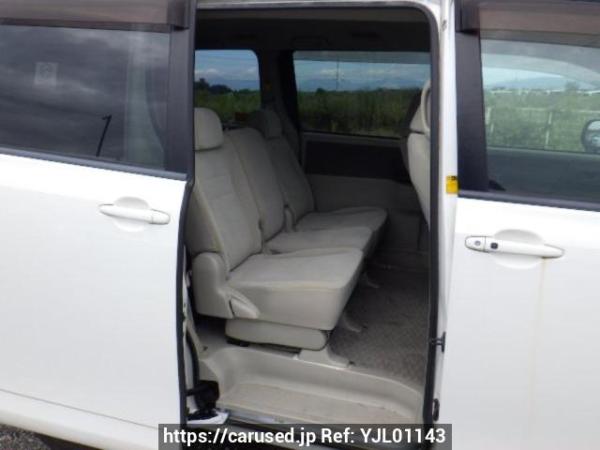 Used 2008 AT toyota noah ZRR70G Image[13]