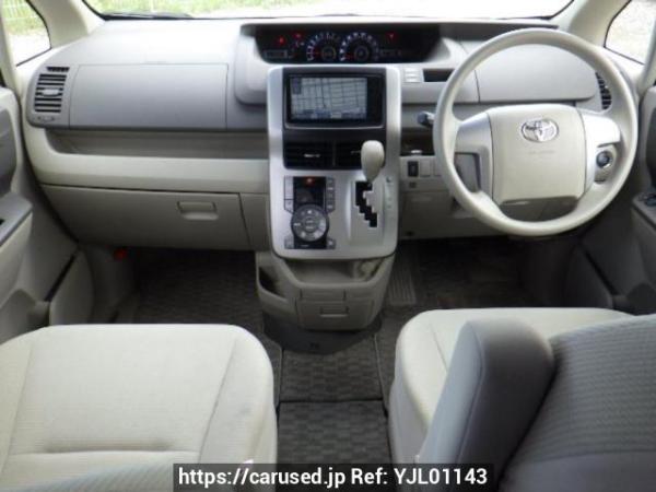 Used 2008 AT toyota noah ZRR70G Image[16]