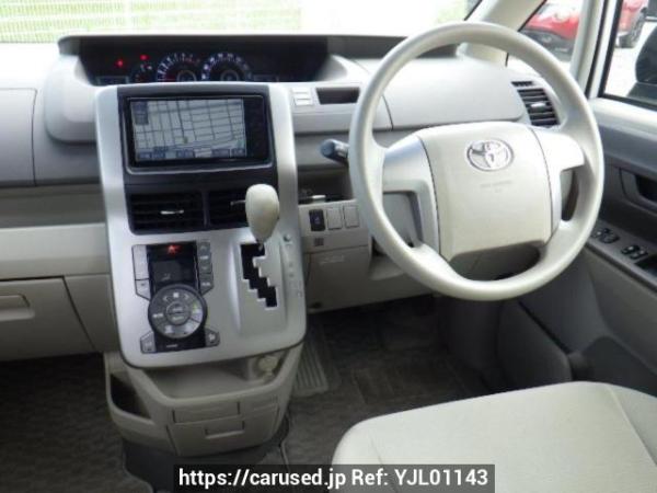 Used 2008 AT toyota noah ZRR70G Image[19]