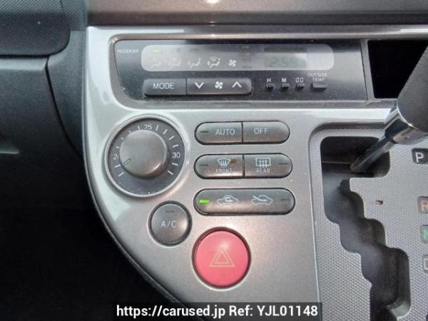 Used 2004 AT toyota wish ZNE10G Image[25]