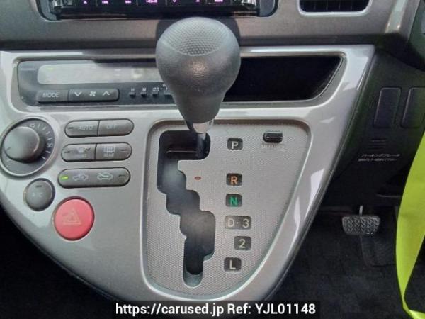 Used 2004 AT toyota wish ZNE10G Image[26]