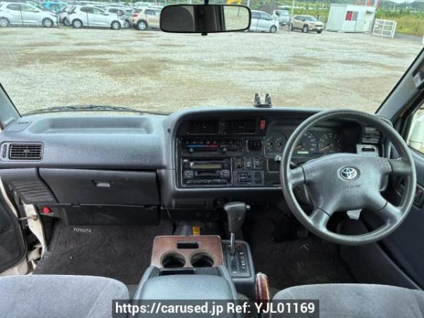 Used 2004 AT toyota regiusace-van TRH112V Image[13]