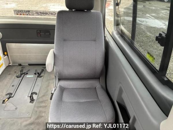 Used 2010 AT toyota regiusace-van TRH200K Image[12]