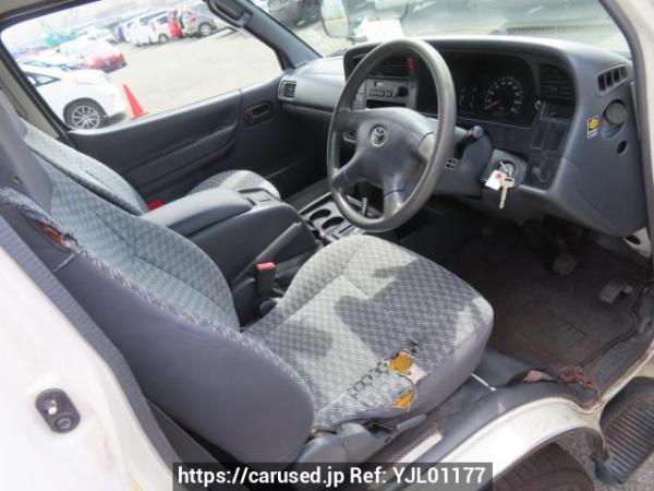 Used 2000 AT toyota hiace-wagon RZH111G Image[13]