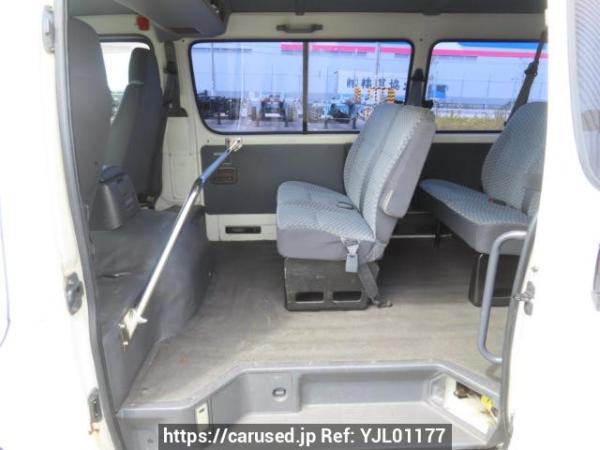 Used 2000 AT toyota hiace-wagon RZH111G Image[17]
