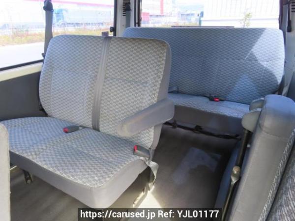 Used 2000 AT toyota hiace-wagon RZH111G Image[19]