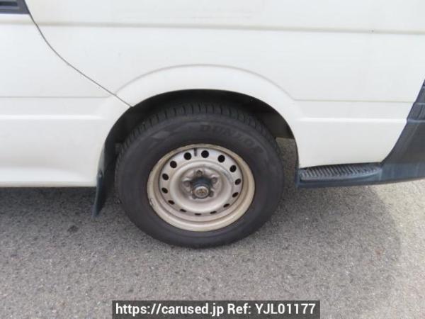 Used 2000 AT toyota hiace-wagon RZH111G Image[32]