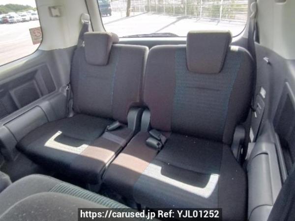 Used 2009 AT toyota voxy ZRR70W Image[17]