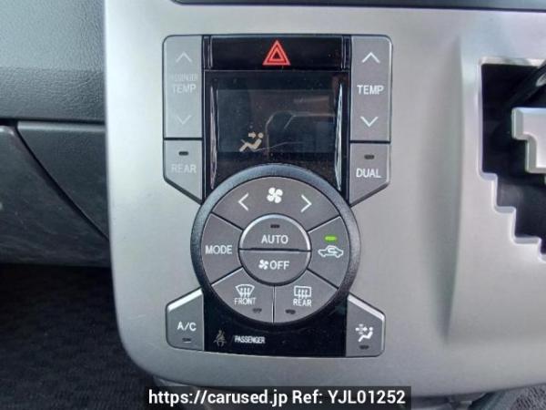 Used 2009 AT toyota voxy ZRR70W Image[23]