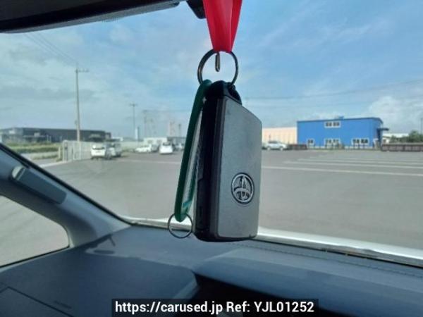 Used 2009 AT toyota voxy ZRR70W Image[28]