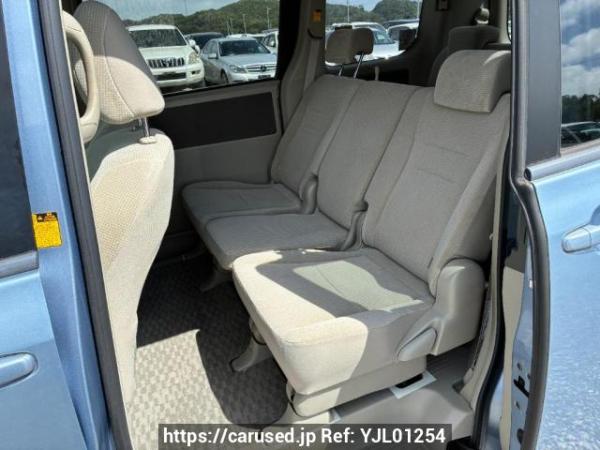 Used 2007 AT toyota noah ZRR70G Image[12]