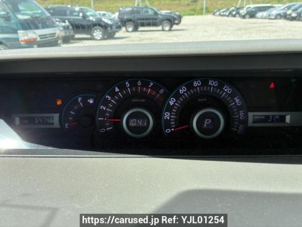 Used 2007 AT toyota noah ZRR70G Image[16]
