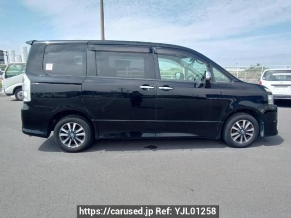 Used 2009 AT toyota voxy ZRR70W Image[7]