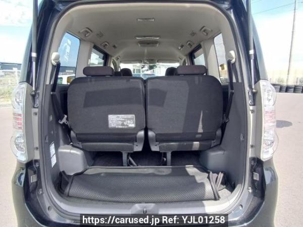 Used 2009 AT toyota voxy ZRR70W Image[8]