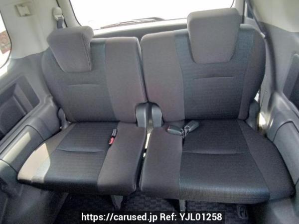 Used 2009 AT toyota voxy ZRR70W Image[17]